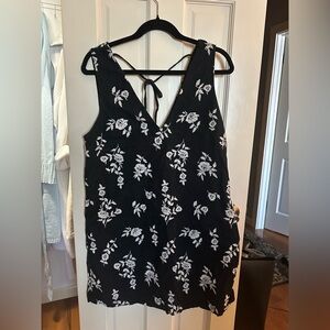 Abercrombie & Fitch Black Dress with White Label Detail